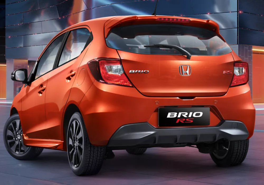 New Smoked Rear Combi Lamp + New Rear Bumper Design