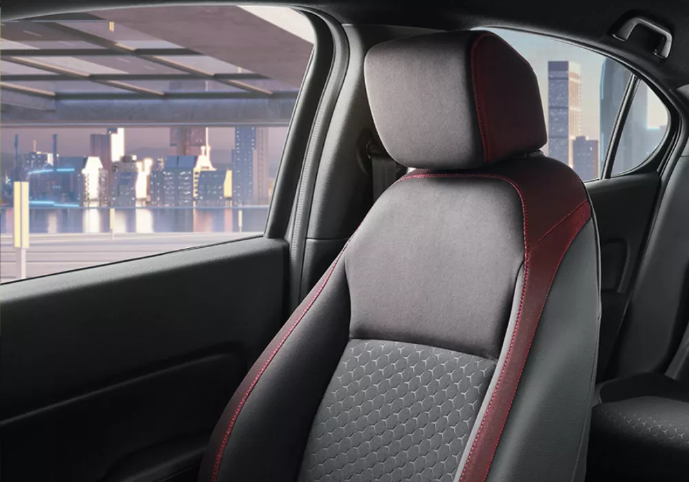 Suede-Fabric-Leather Combi Trimmed Seats