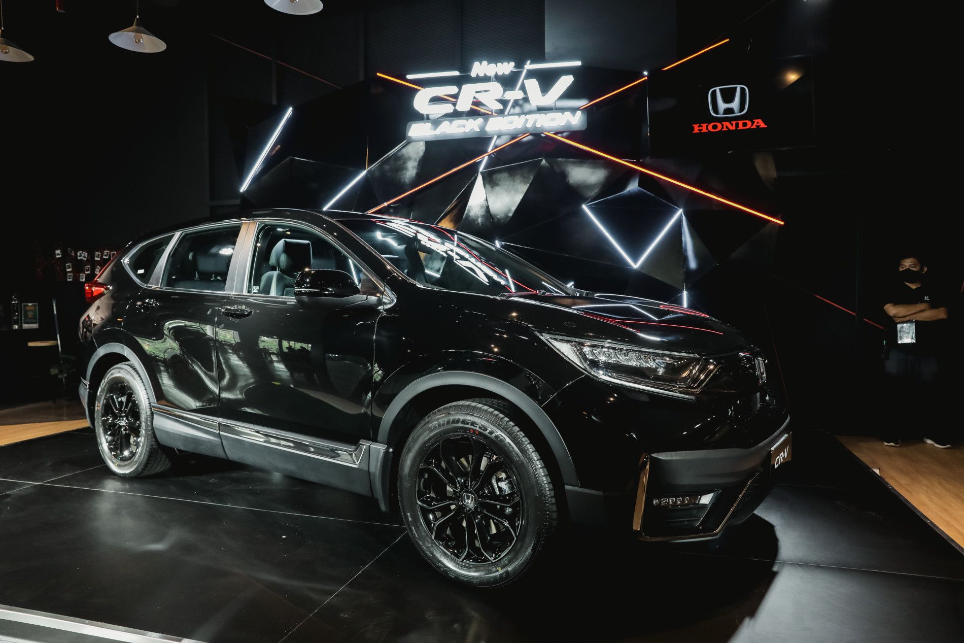 Makin Stylish, Honda Luncurkan New Honda CR-V Black Edition